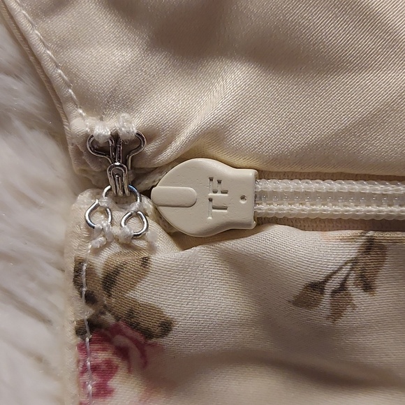 Urban Outfitters Kimchi Blue NWT Cream Pink Kitten Asymmetrical Dress Size XL - Picture 8 of 11